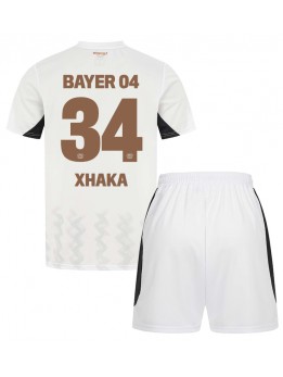 Billige Bayer Leverkusen Granit Xhaka #34 Bortedraktsett Barn 2024-25 Kortermet (+ Korte bukser)